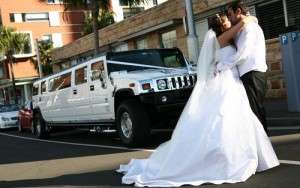 H2_wedding_kiss